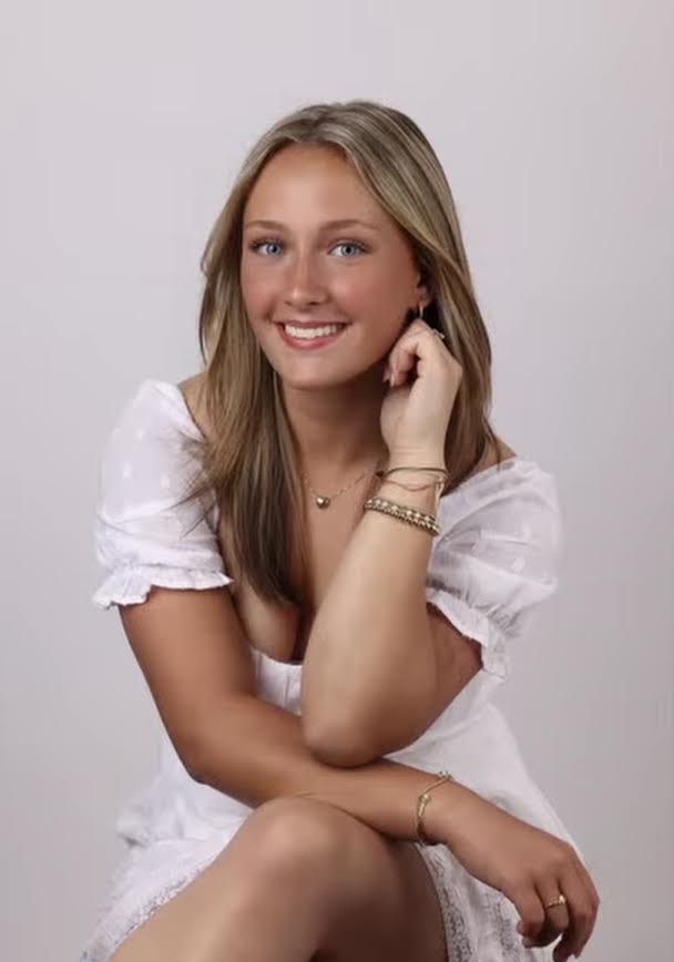 Isabella M Schrader